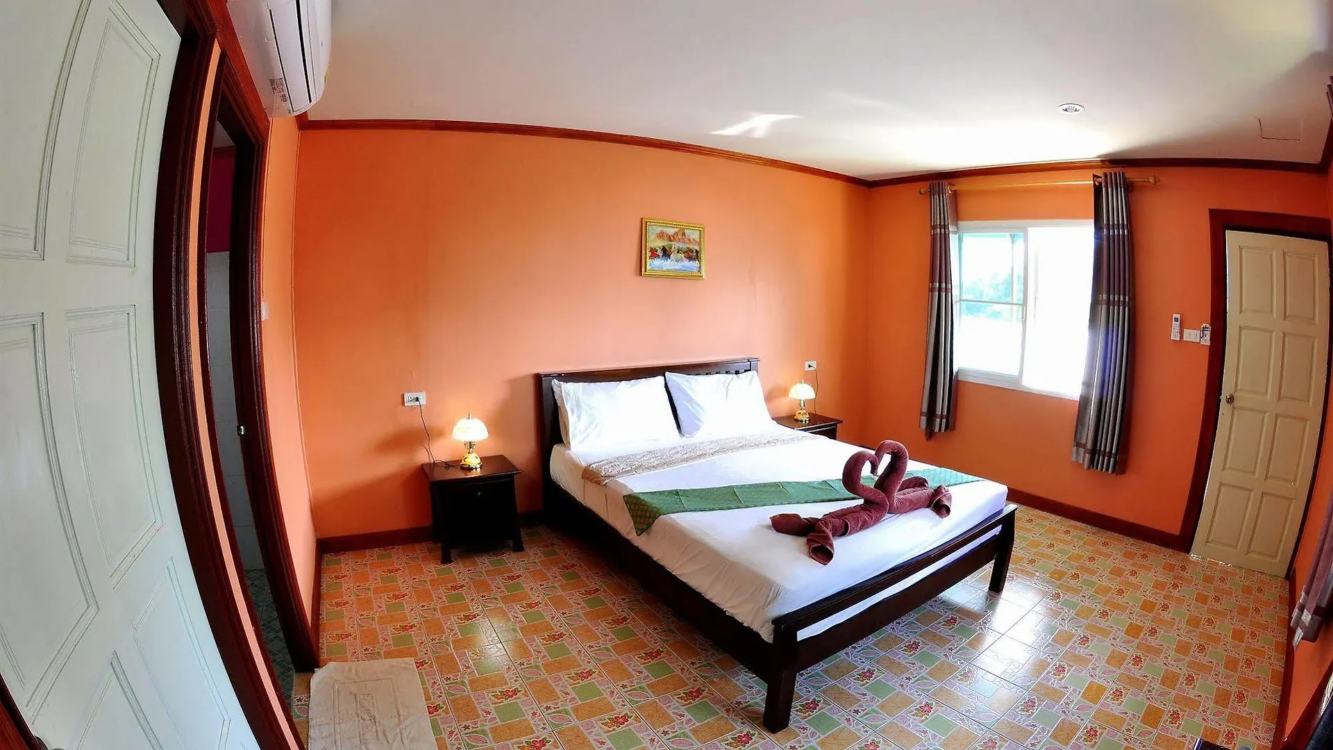 Phi Phi Sand Sea House Resort